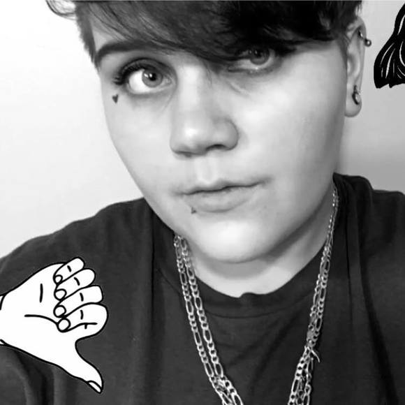 Meet your Posher, Dani - Picture 1 of 1